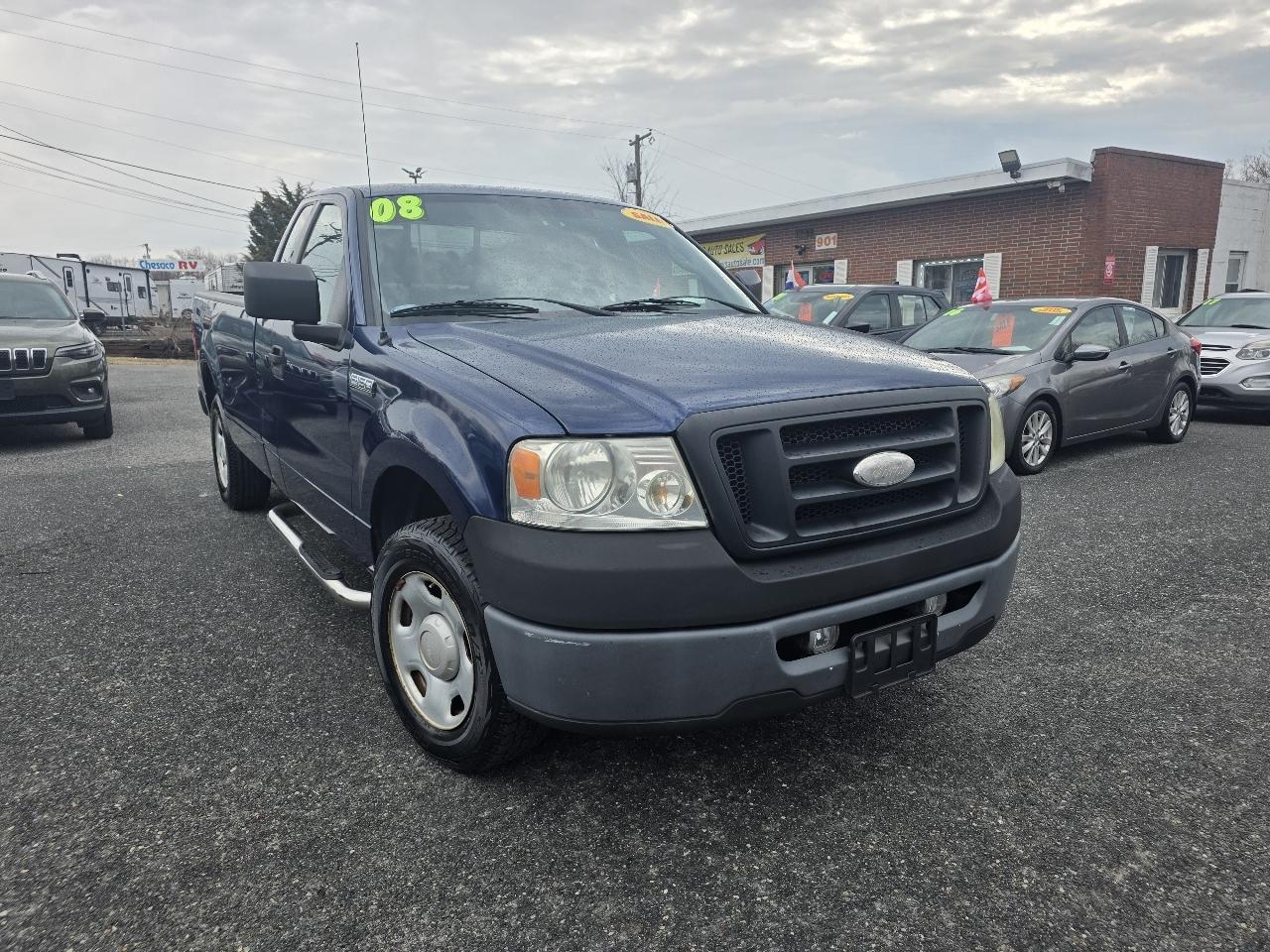 Ford F-150 2WD Reg Cab 145" XLT w/HD Payload Pkg 2008