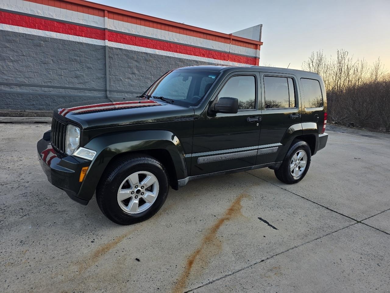 Jeep Liberty Sport 2WD 2011