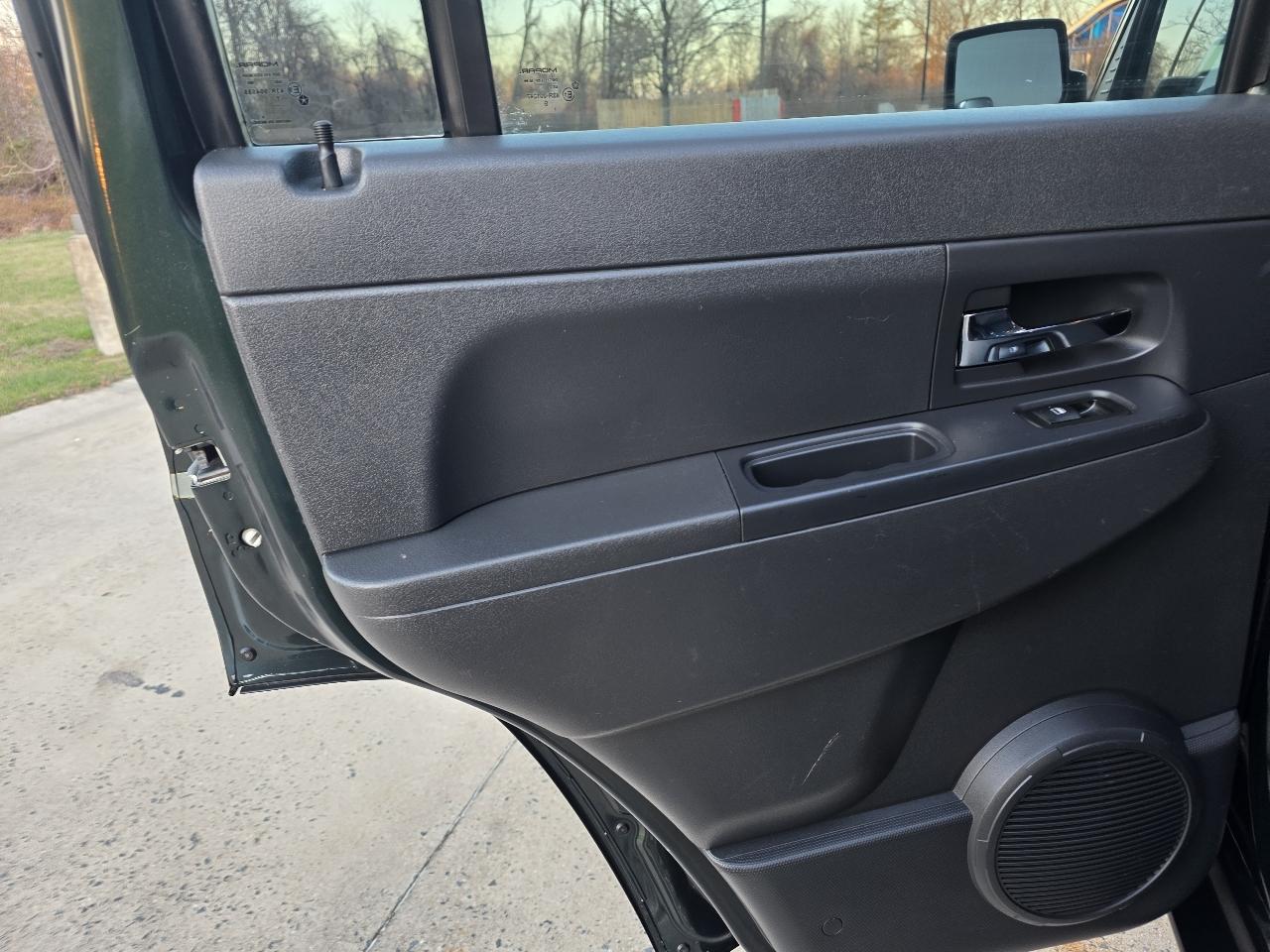 Jeep Liberty Sport 2WD 2011