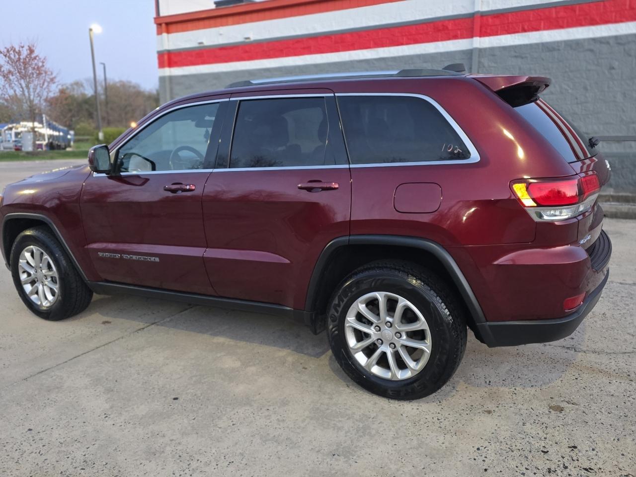 Jeep Grand Cherokee Laredo X 4WD 2021