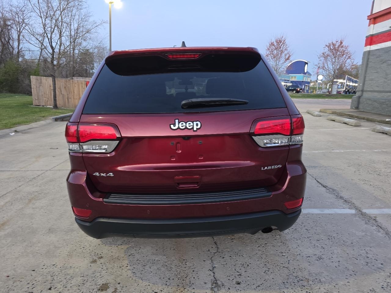 Jeep Grand Cherokee Laredo X 4WD 2021
