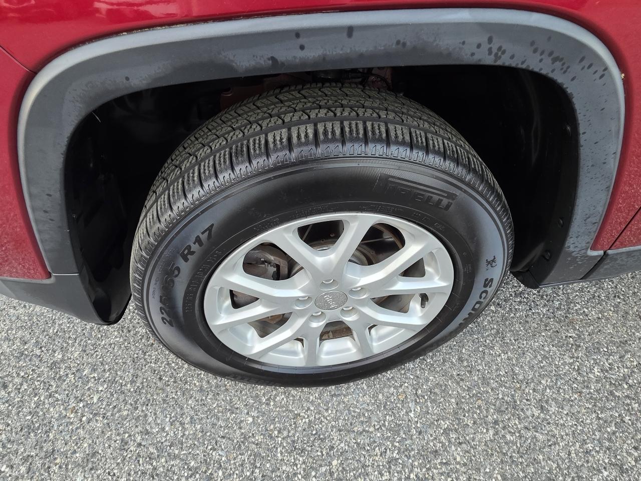 Jeep Cherokee Latitude 4WD 2015