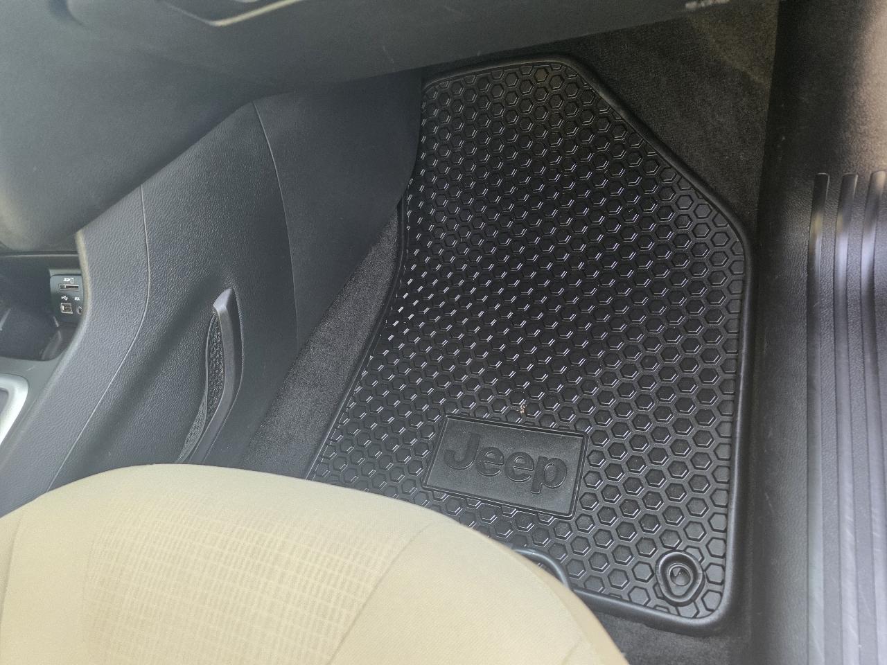 Jeep Cherokee Latitude 4WD 2015