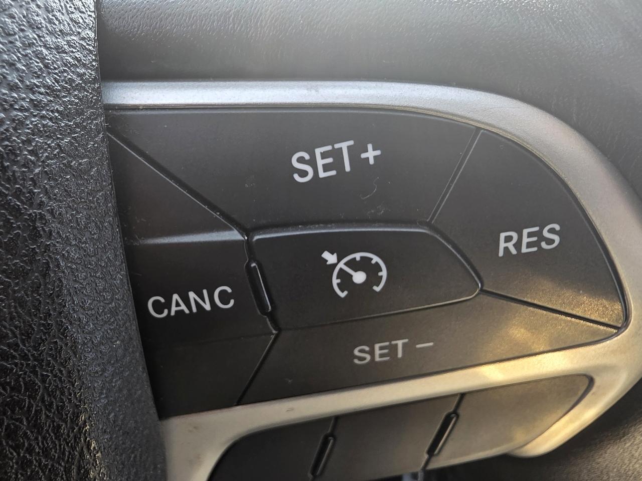 Jeep Cherokee Latitude 4WD 2015