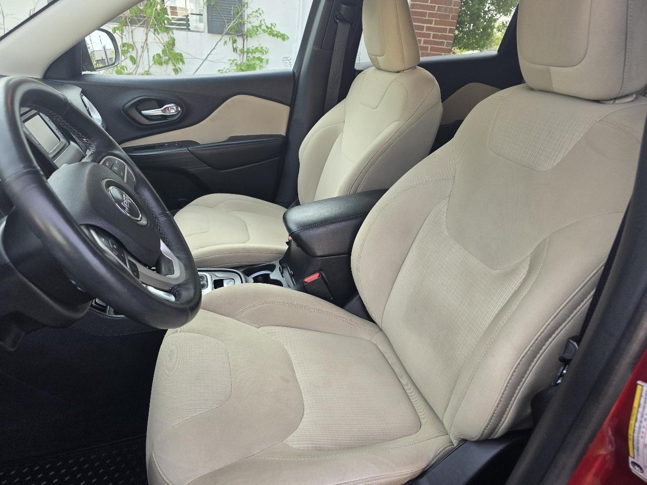 Jeep Cherokee Latitude 4WD 2015