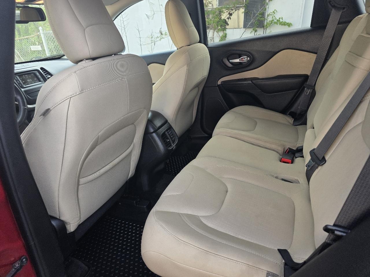 Jeep Cherokee Latitude 4WD 2015