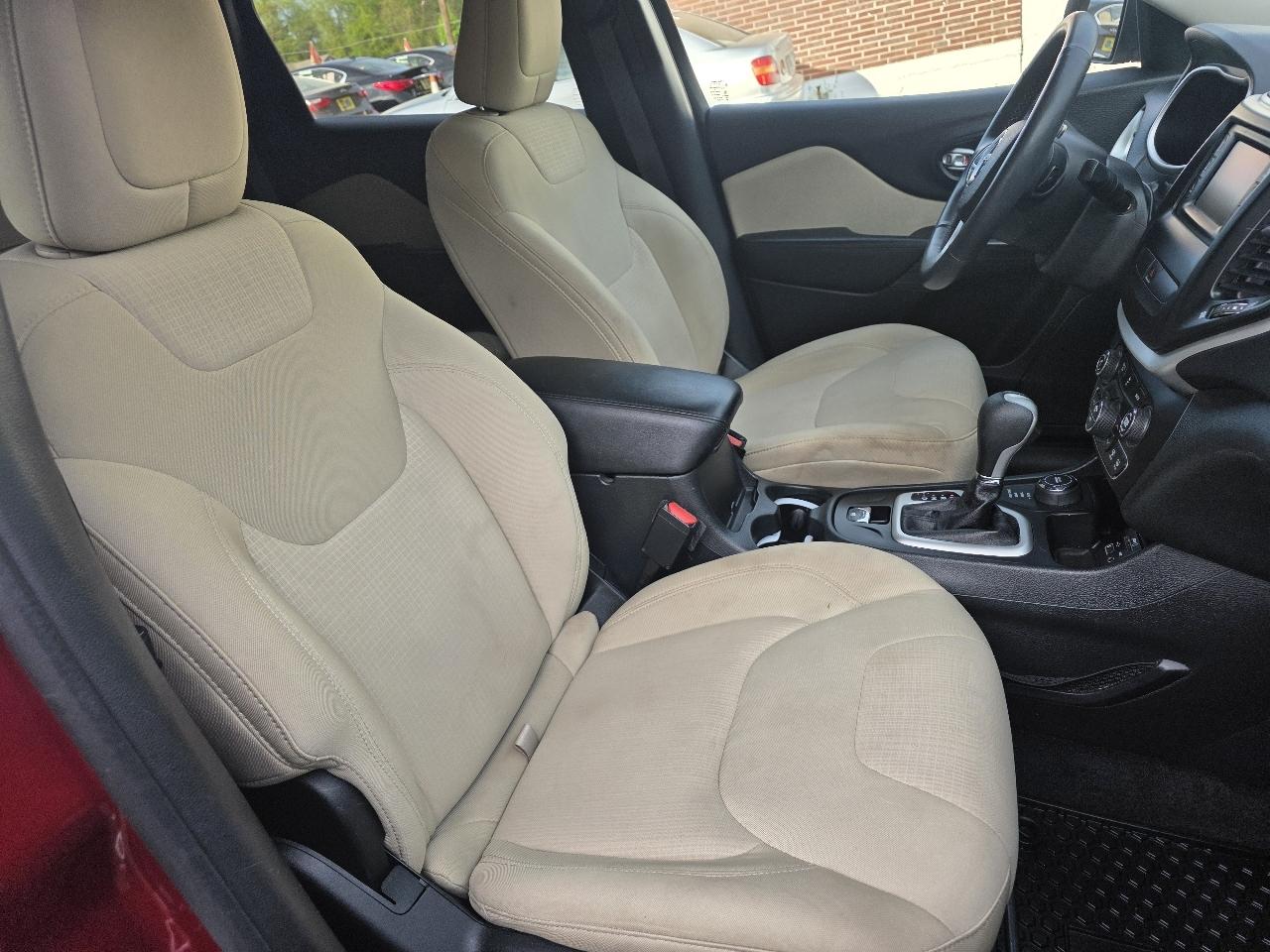 Jeep Cherokee Latitude 4WD 2015