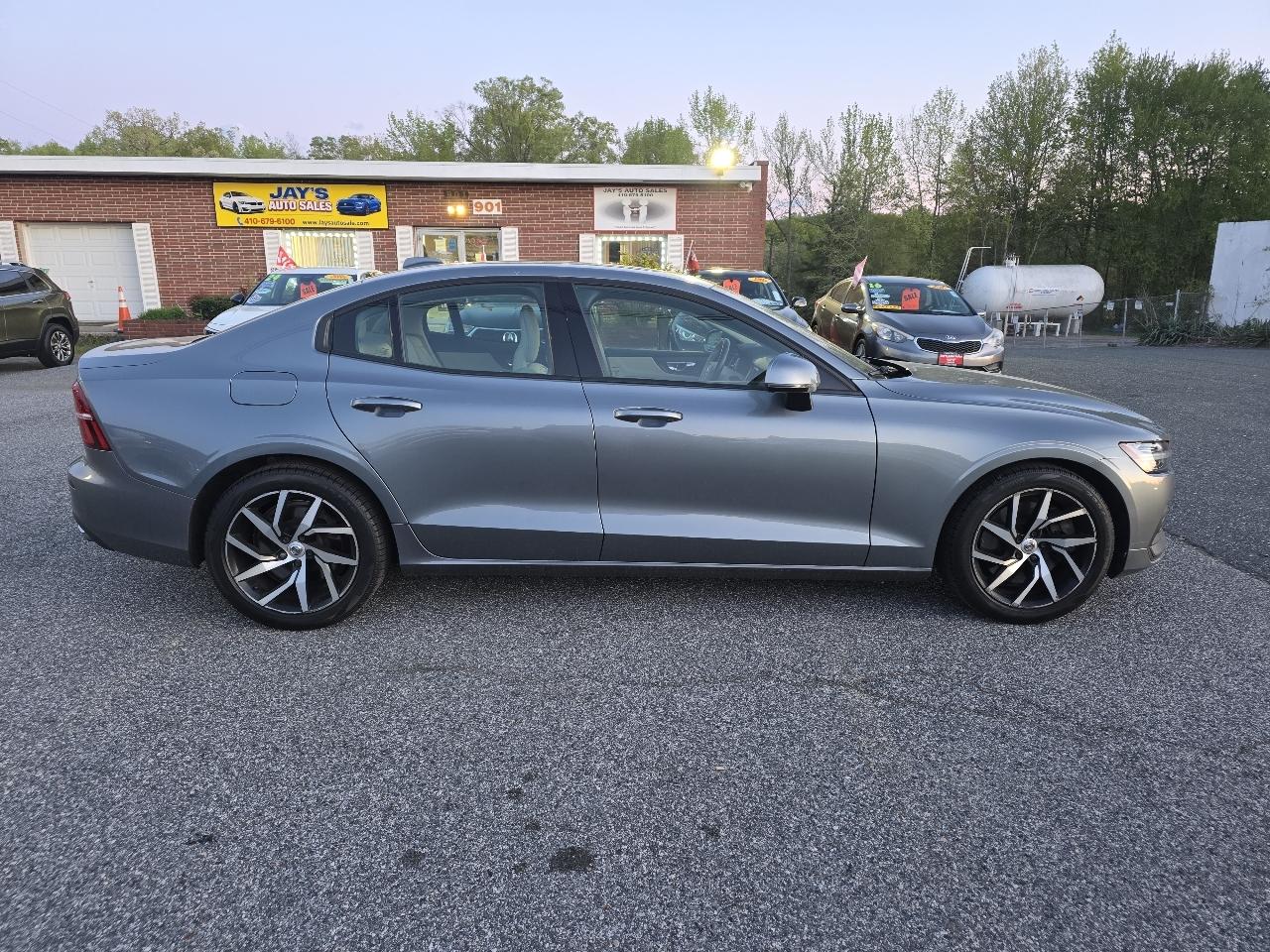 Volvo S60 T6 Momentum AWD 2019