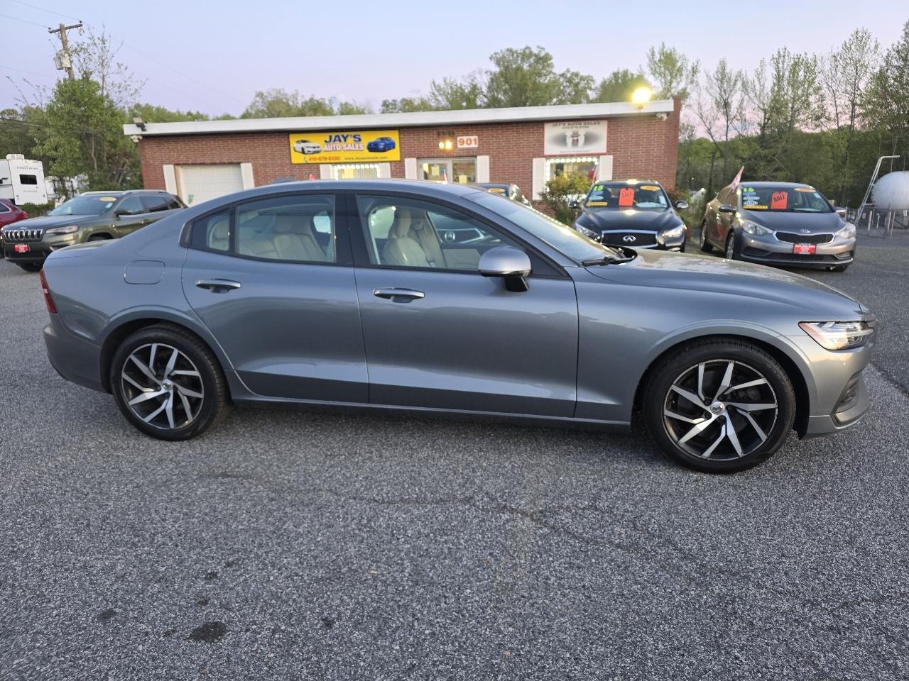 Volvo S60 T6 Momentum AWD 2019