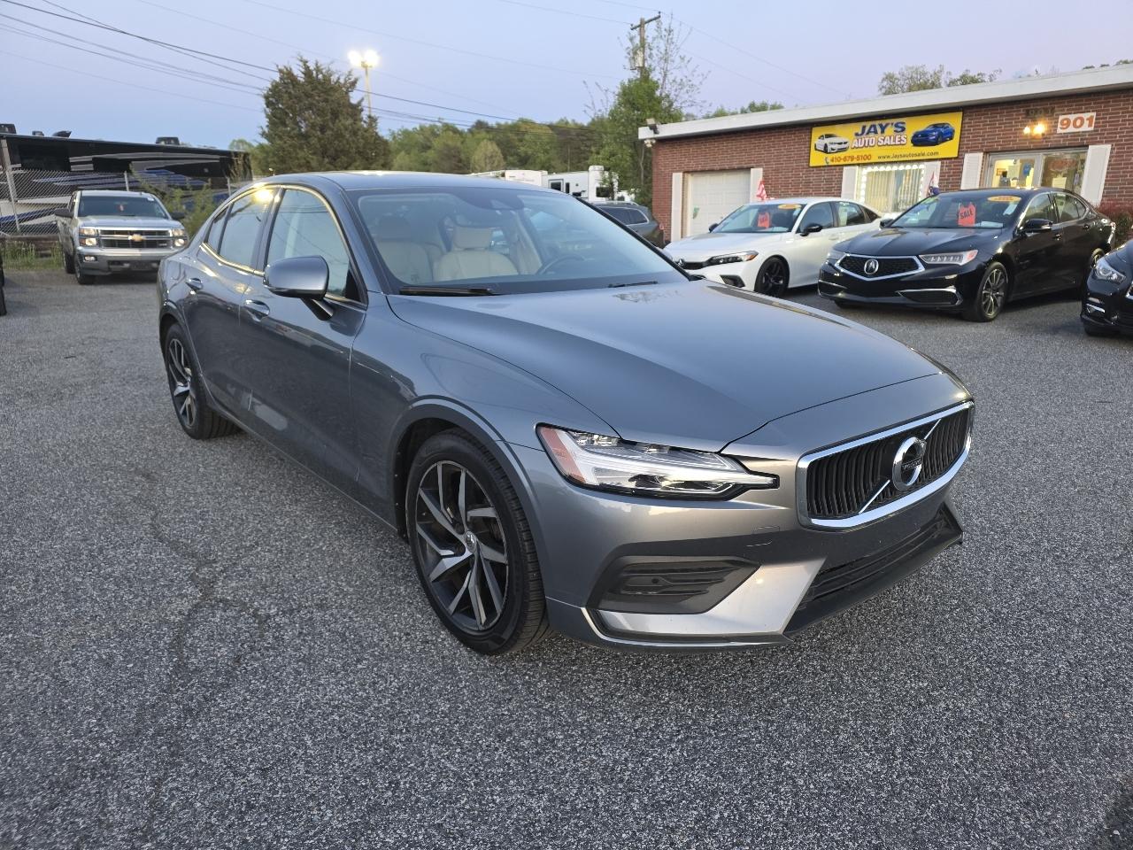 Volvo S60 T6 Momentum AWD 2019