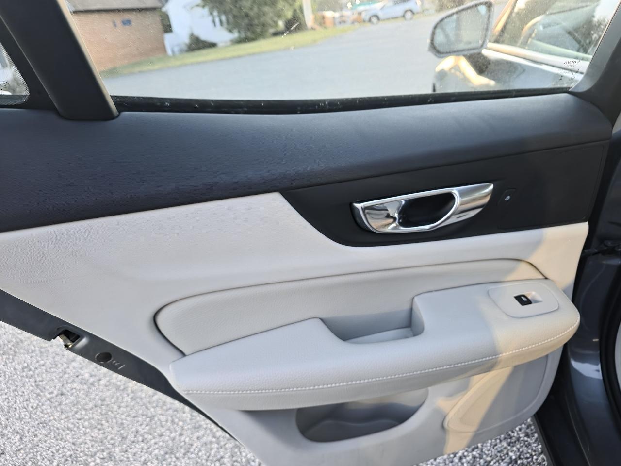 Volvo S60 T6 Momentum AWD 2019