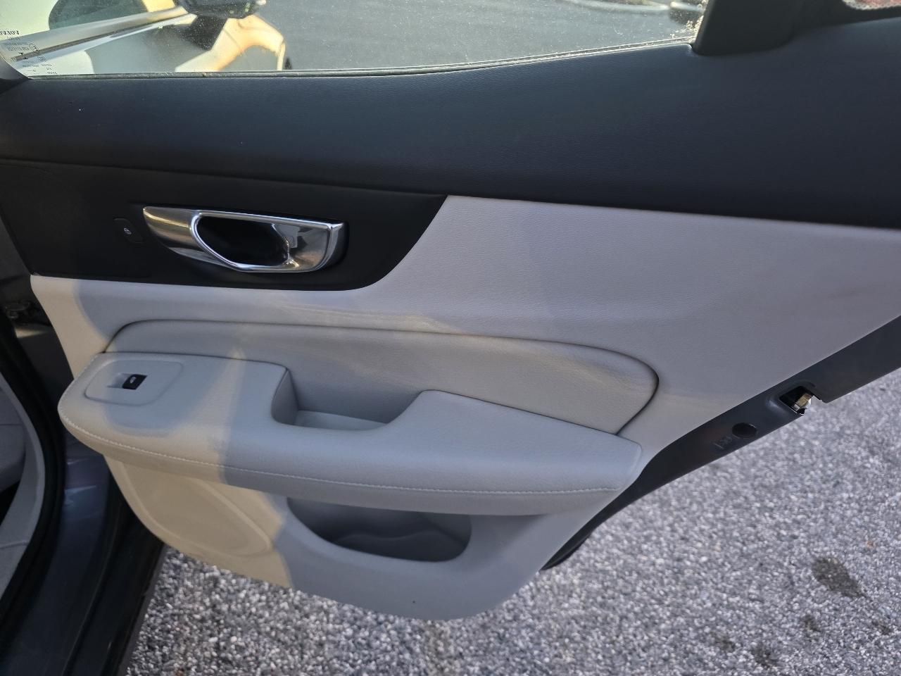 Volvo S60 T6 Momentum AWD 2019