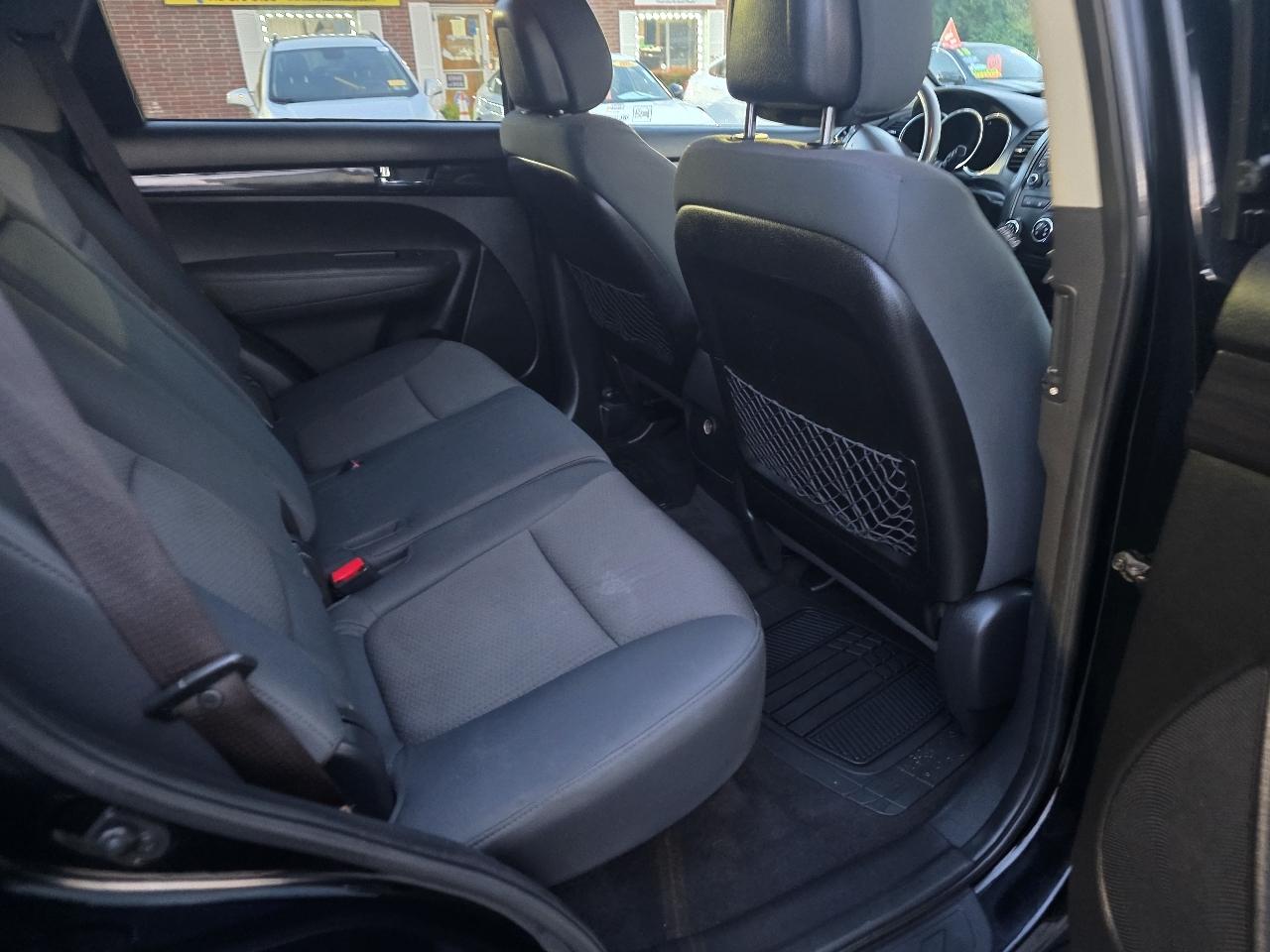 Kia Sorento LX 2WD 2013