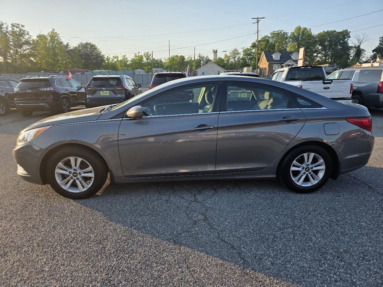 2012 Hyundai Sonata GLS I4 A/T PZEV's photo