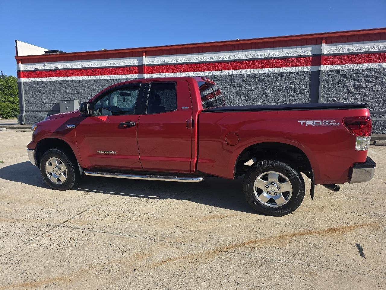 2011 Toyota Tundra 5.7 Auto 4WD Tundra Grade Double Cab's photo