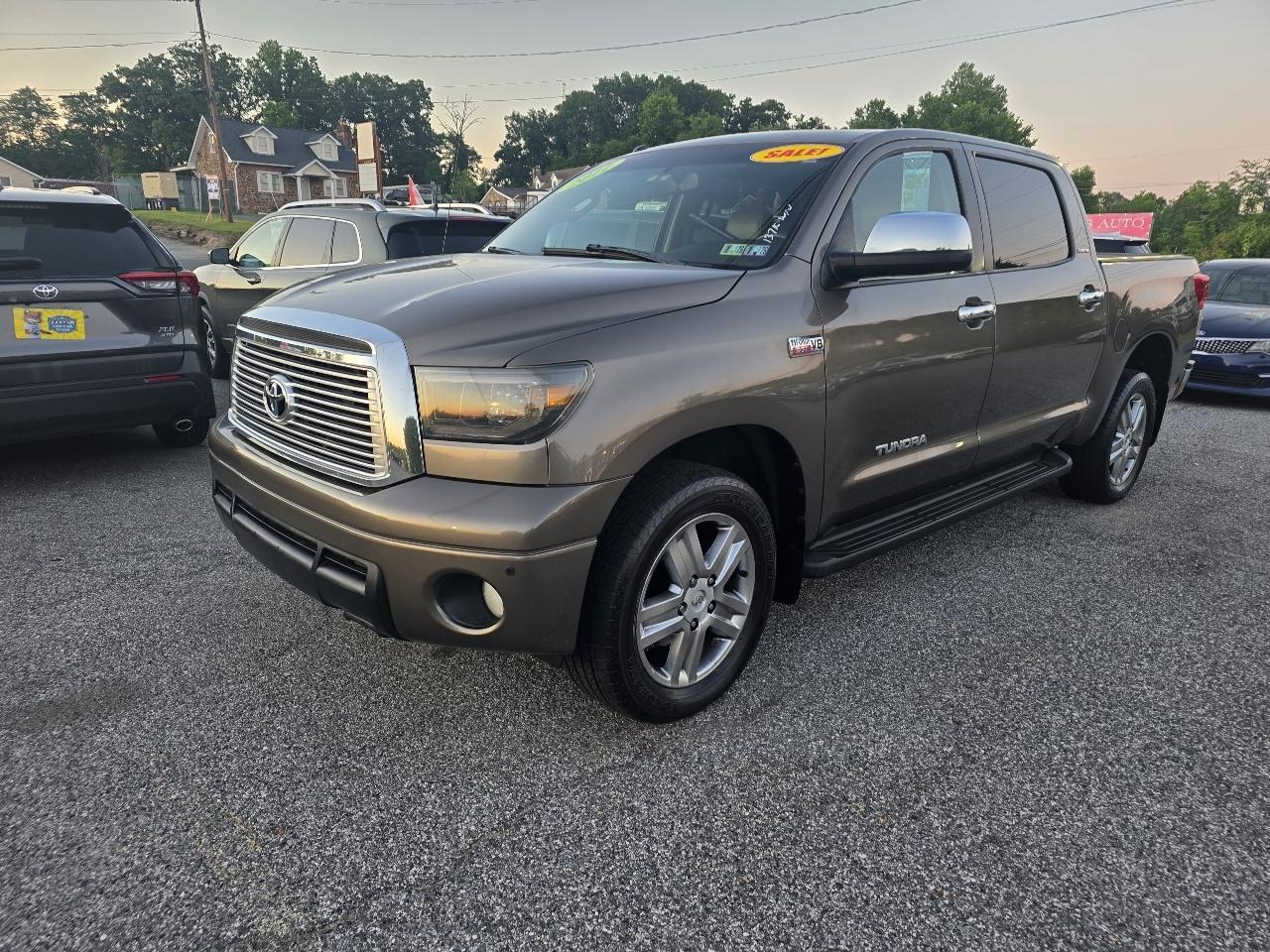 Toyota Tundra Limited 5.7L CrewMax 4WD 2011