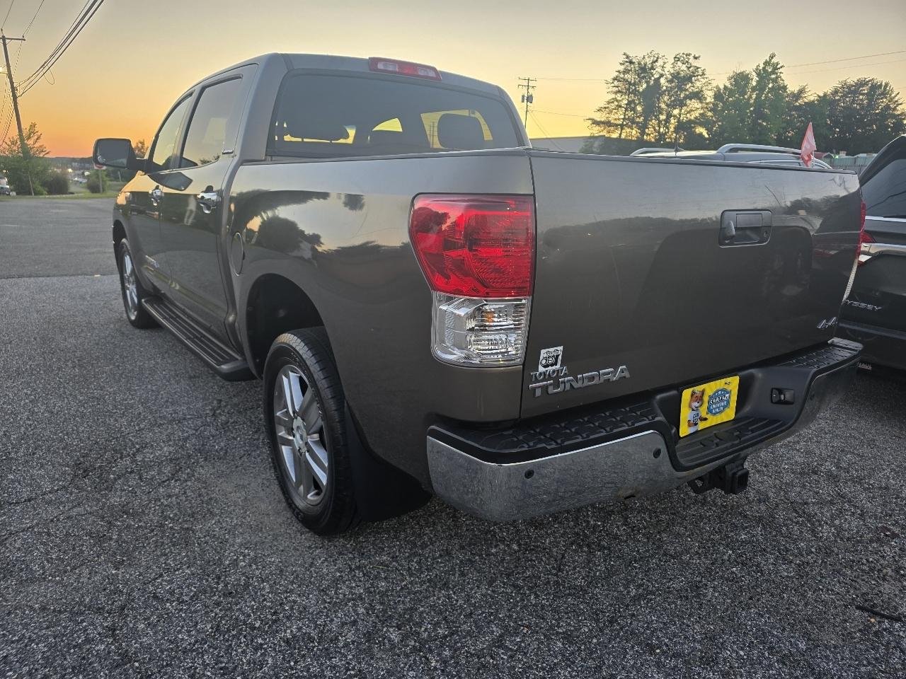 Toyota Tundra Limited 5.7L CrewMax 4WD 2011