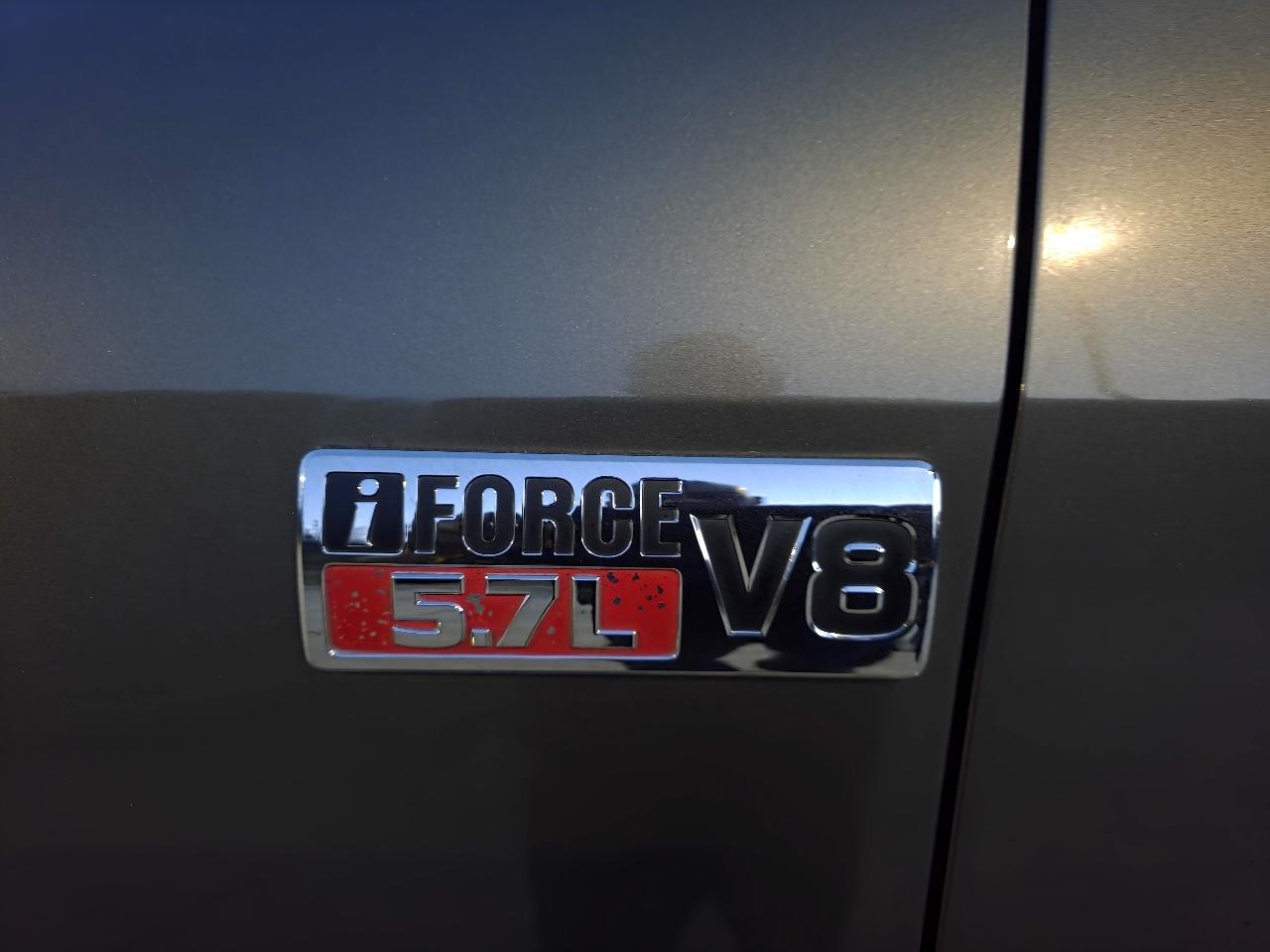 Toyota Tundra Limited 5.7L CrewMax 4WD 2011