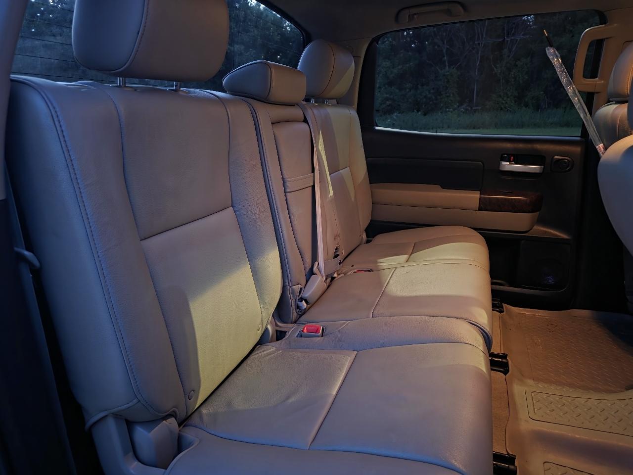 Toyota Tundra Limited 5.7L CrewMax 4WD 2011
