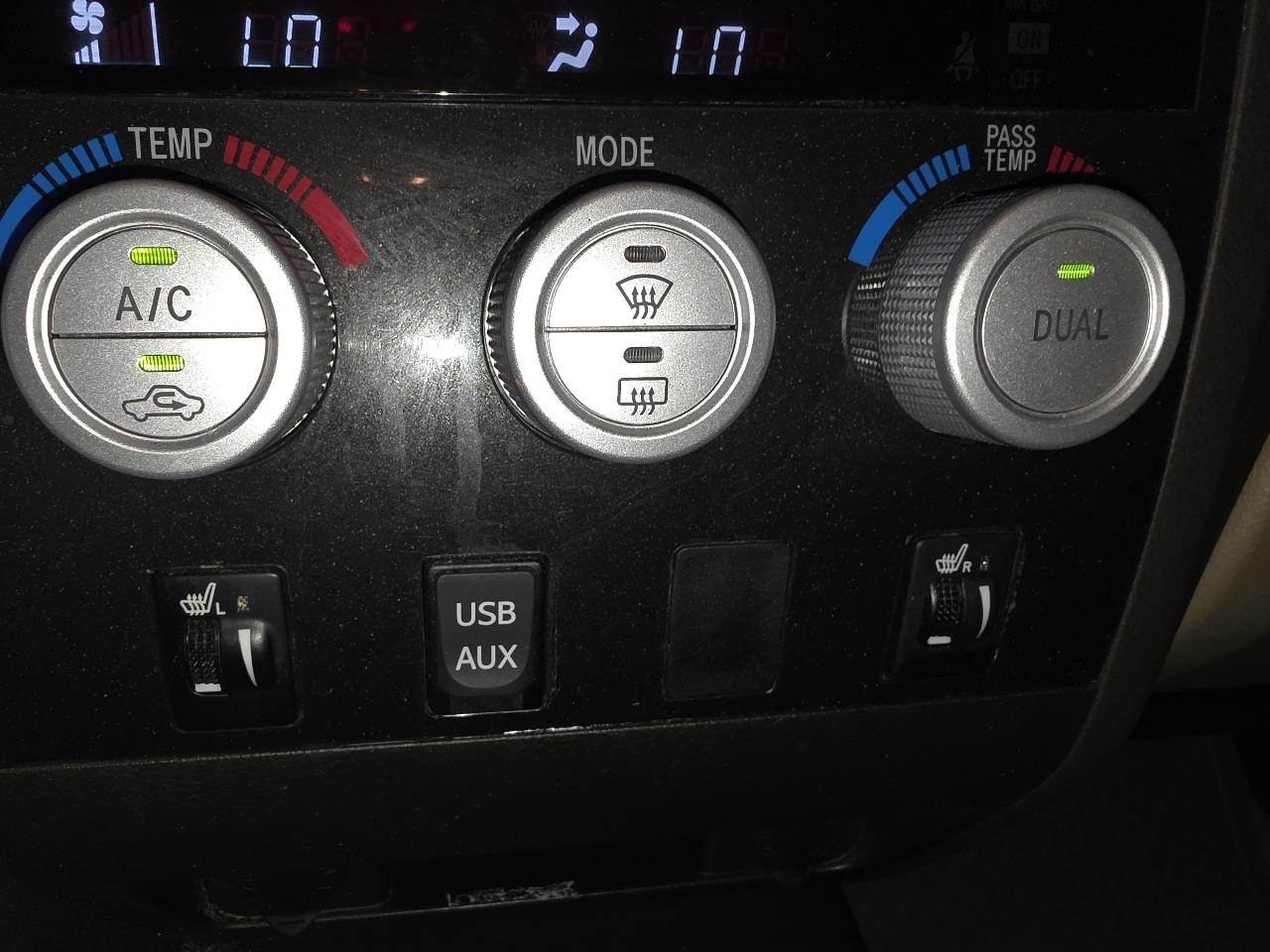 Toyota Tundra Limited 5.7L CrewMax 4WD 2011