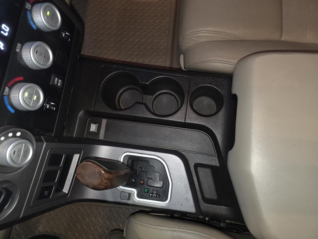 Toyota Tundra Limited 5.7L CrewMax 4WD 2011