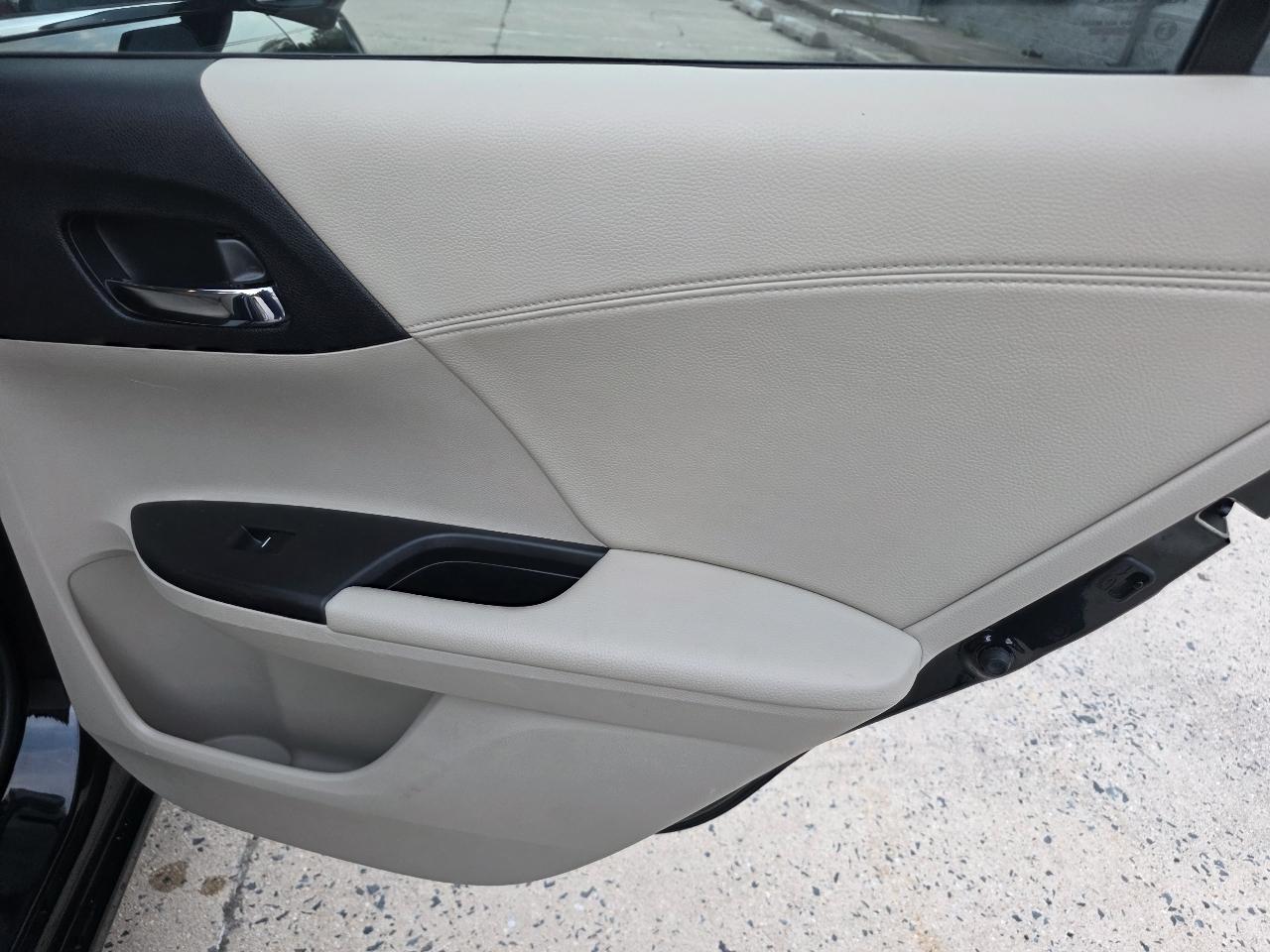 Honda Accord EX-L V6 Sedan AT 2013