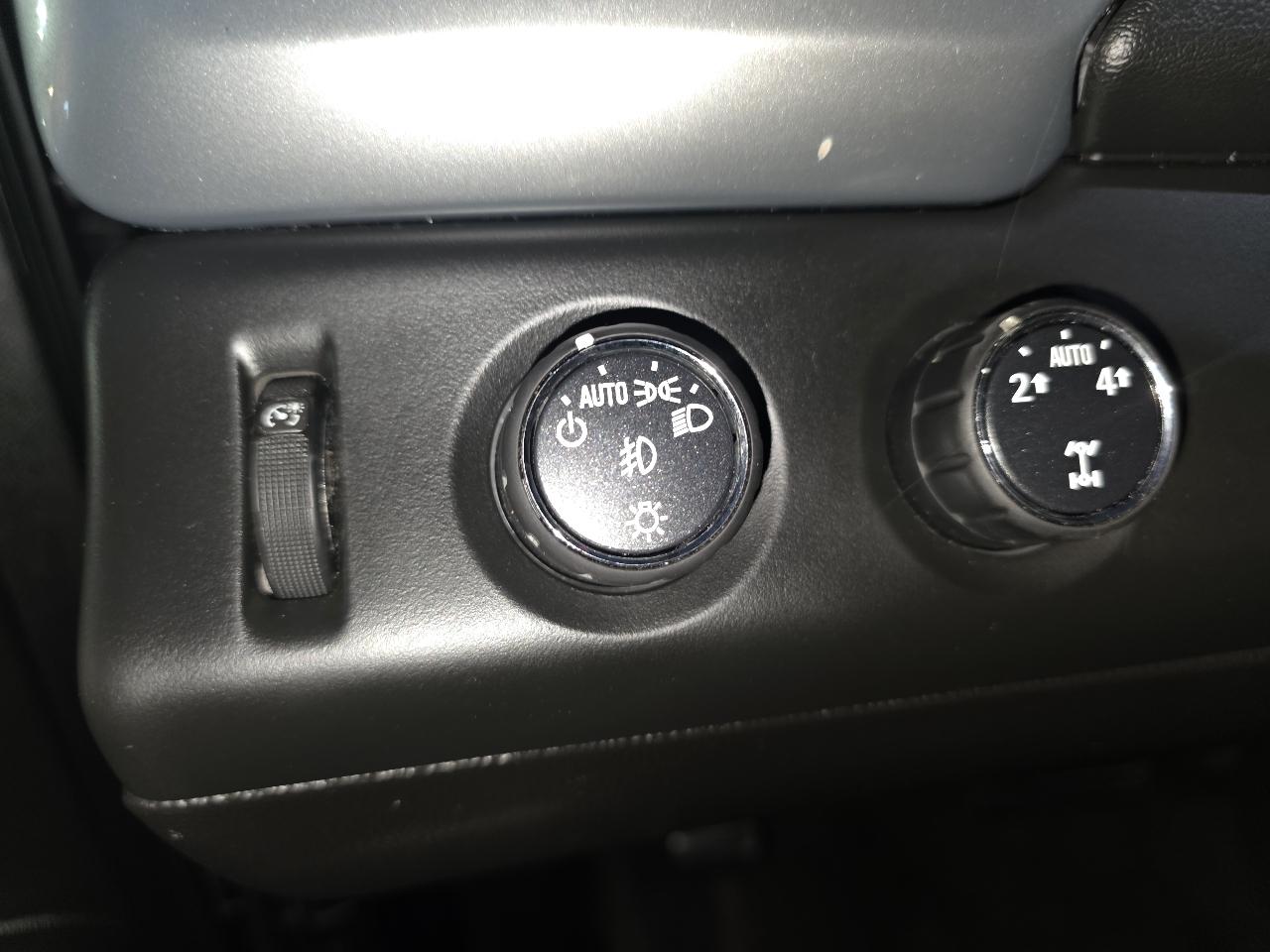Chevrolet Suburban LTZ 1500 4WD 2015