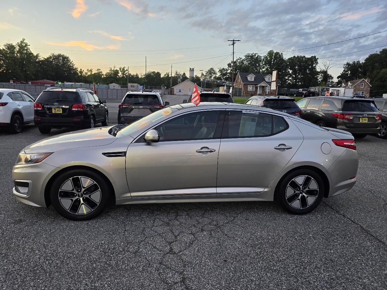 Kia Optima Hybrid Sedan 2012