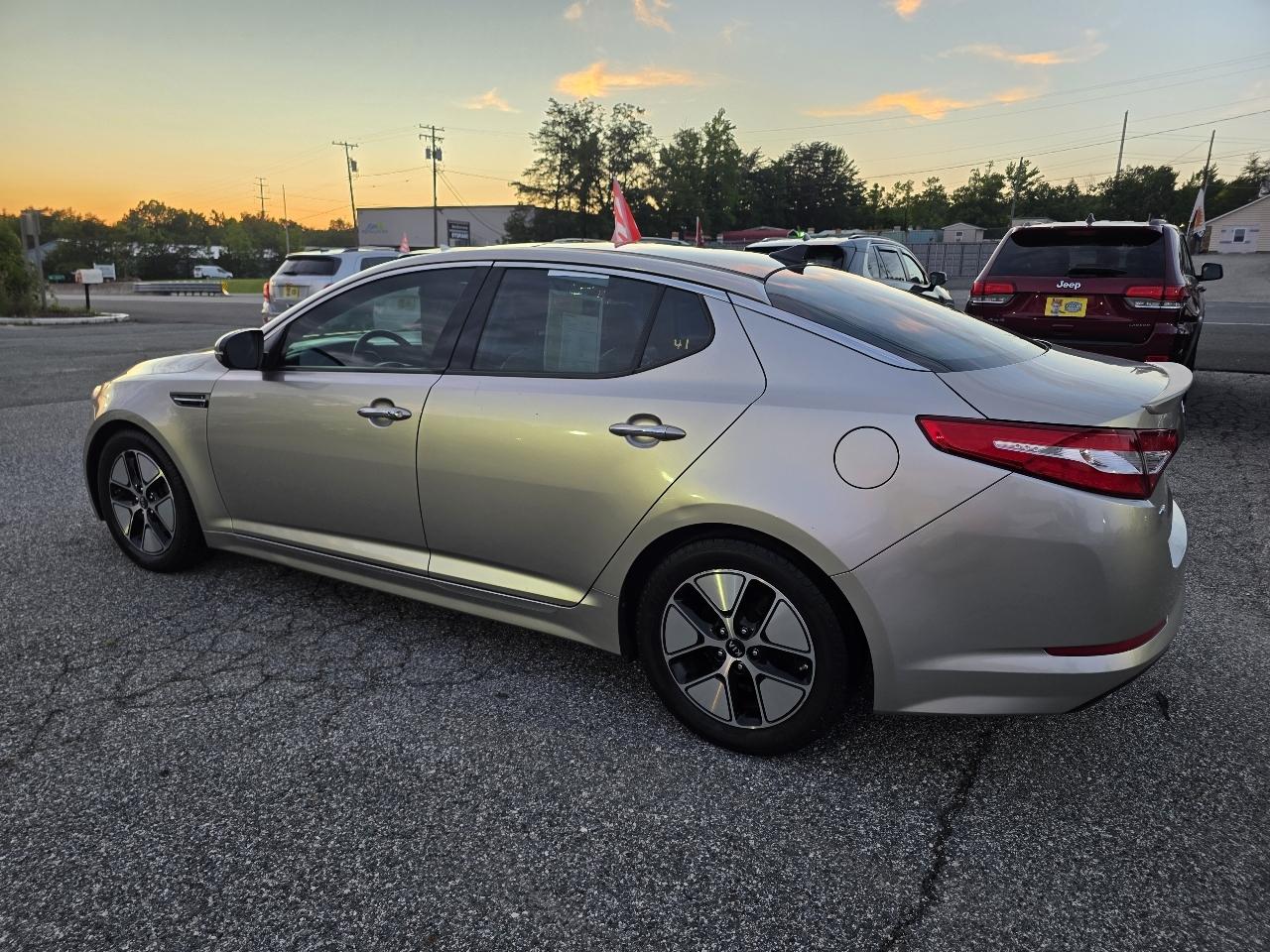Kia Optima Hybrid Sedan 2012