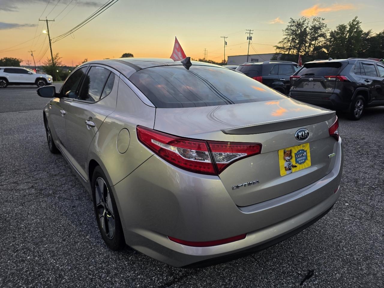Kia Optima Hybrid Sedan 2012