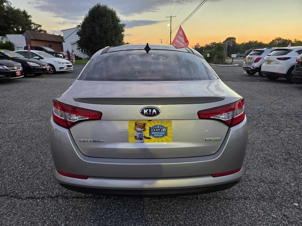 Kia Optima Hybrid Sedan 2012
