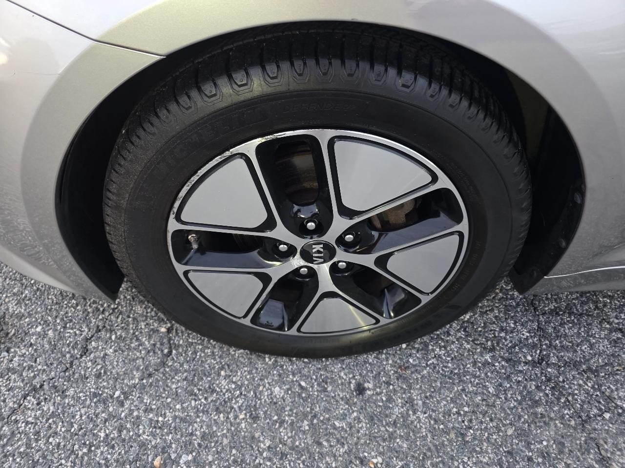 Kia Optima Hybrid Sedan 2012