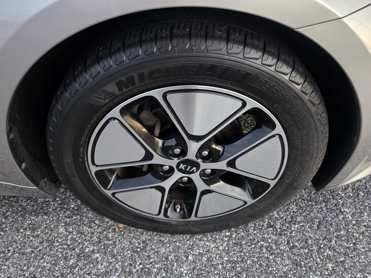 Kia Optima Hybrid Sedan 2012