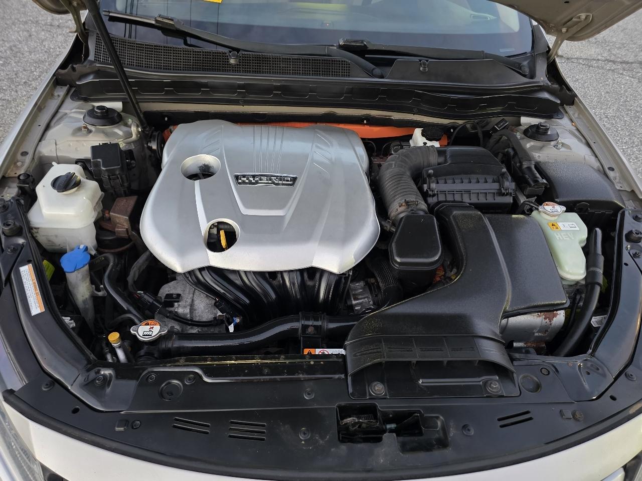 Kia Optima Hybrid Sedan 2012