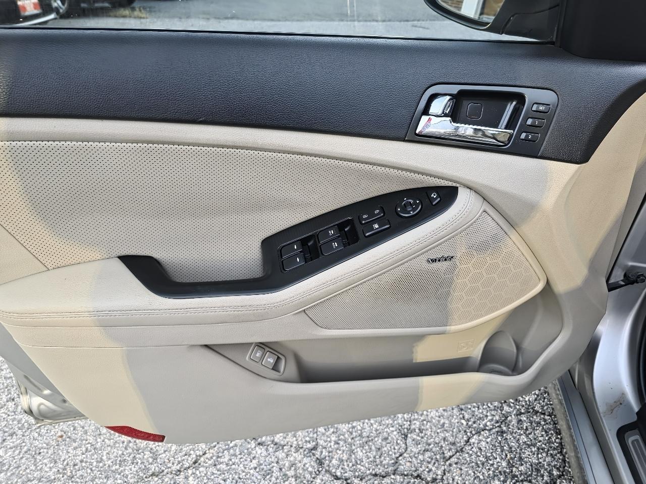 Kia Optima Hybrid Sedan 2012