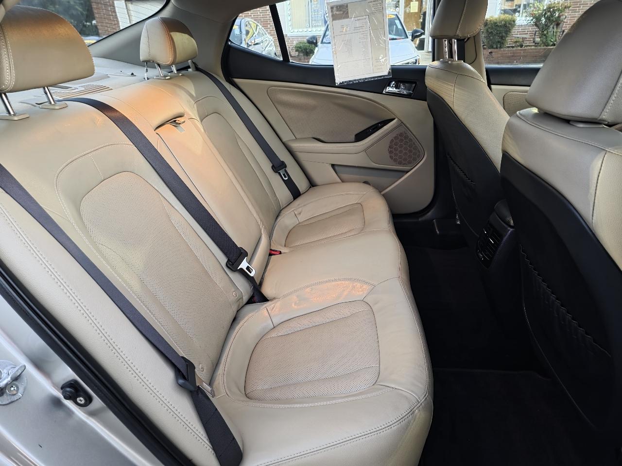 Kia Optima Hybrid Sedan 2012