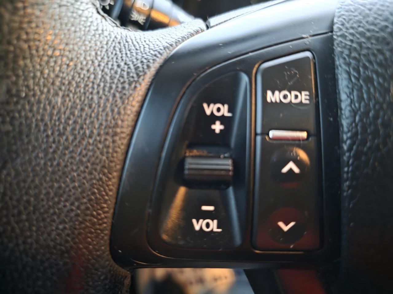 Kia Optima Hybrid Sedan 2012