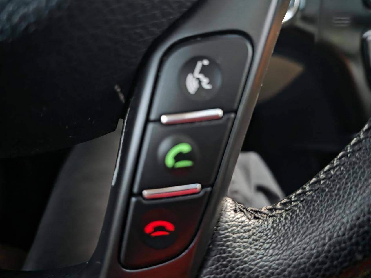 Kia Optima Hybrid Sedan 2012