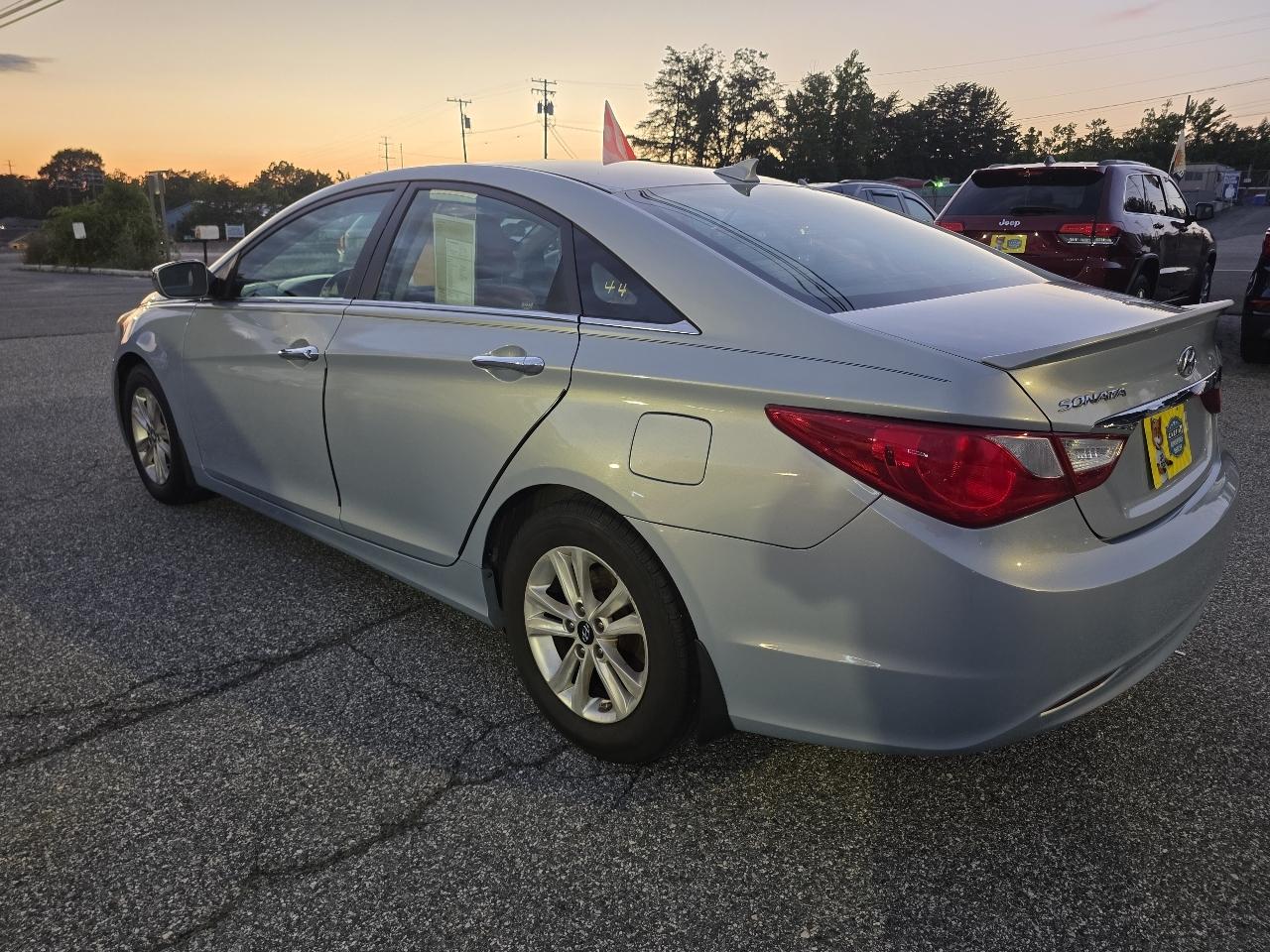 Hyundai Sonata GLS Manual 2012