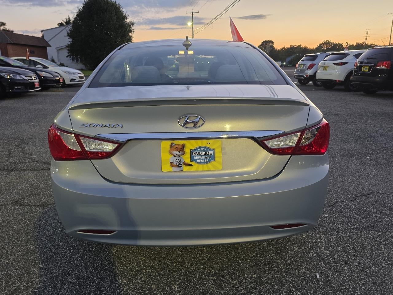 Hyundai Sonata GLS Manual 2012