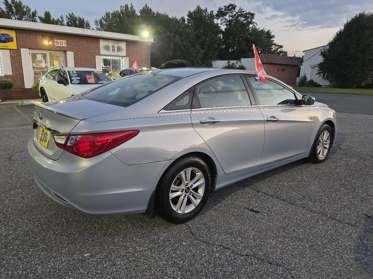 Hyundai Sonata GLS Manual 2012