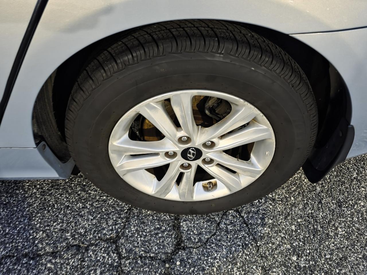 Hyundai Sonata GLS Manual 2012