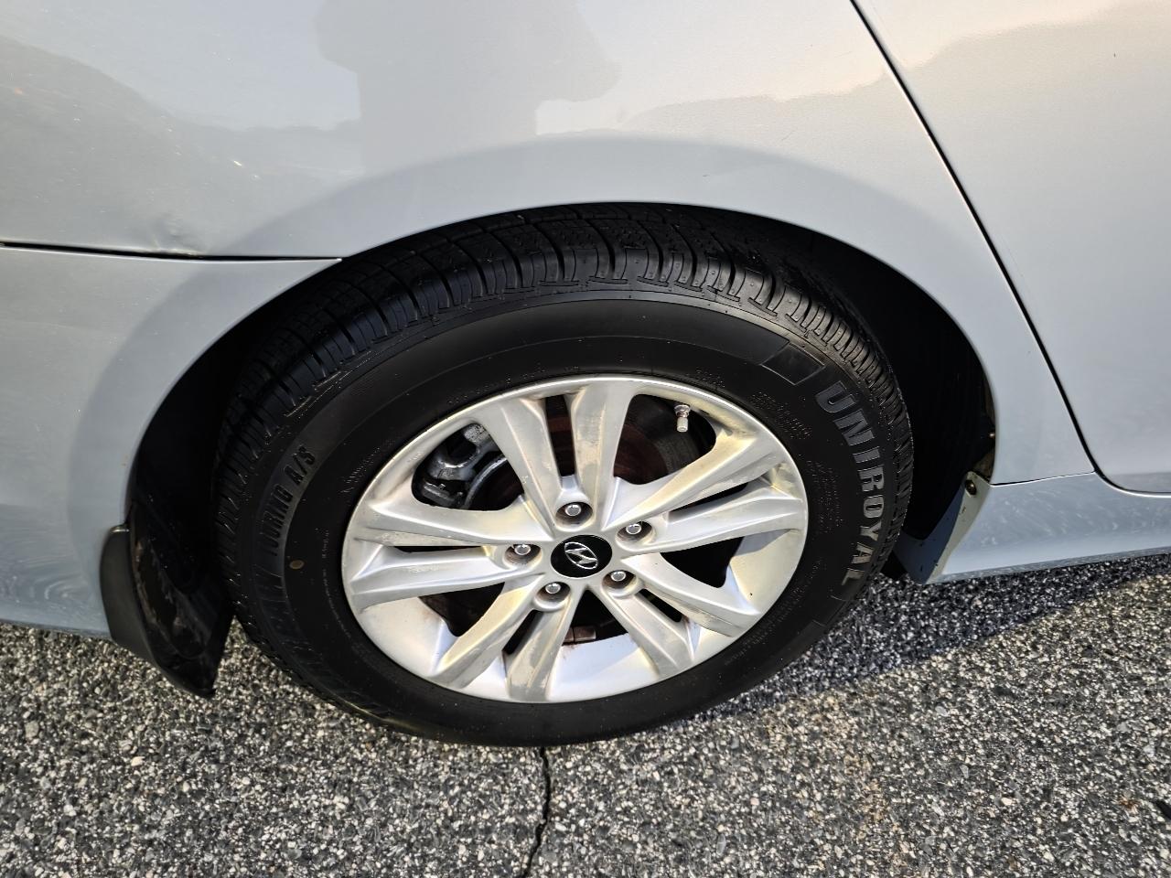 Hyundai Sonata GLS Manual 2012