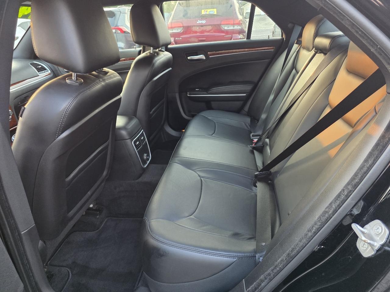 Chrysler 300 RWD 2014