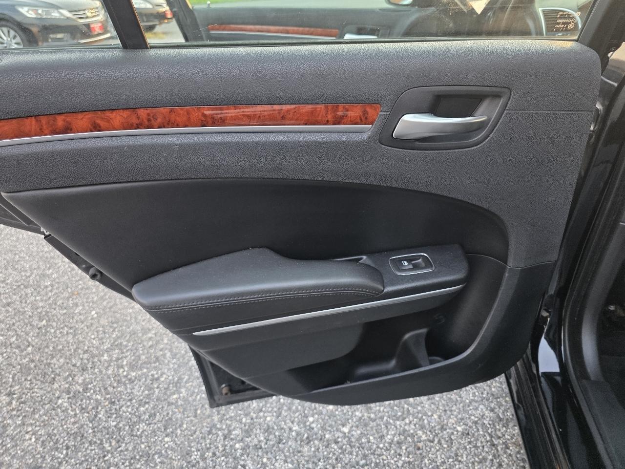 Chrysler 300 RWD 2014