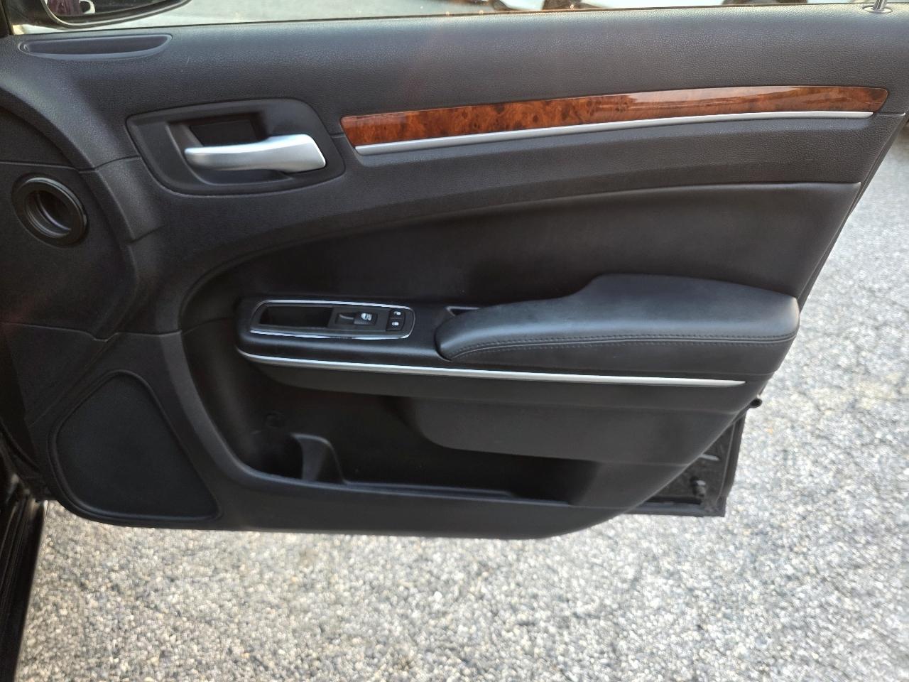 Chrysler 300 RWD 2014