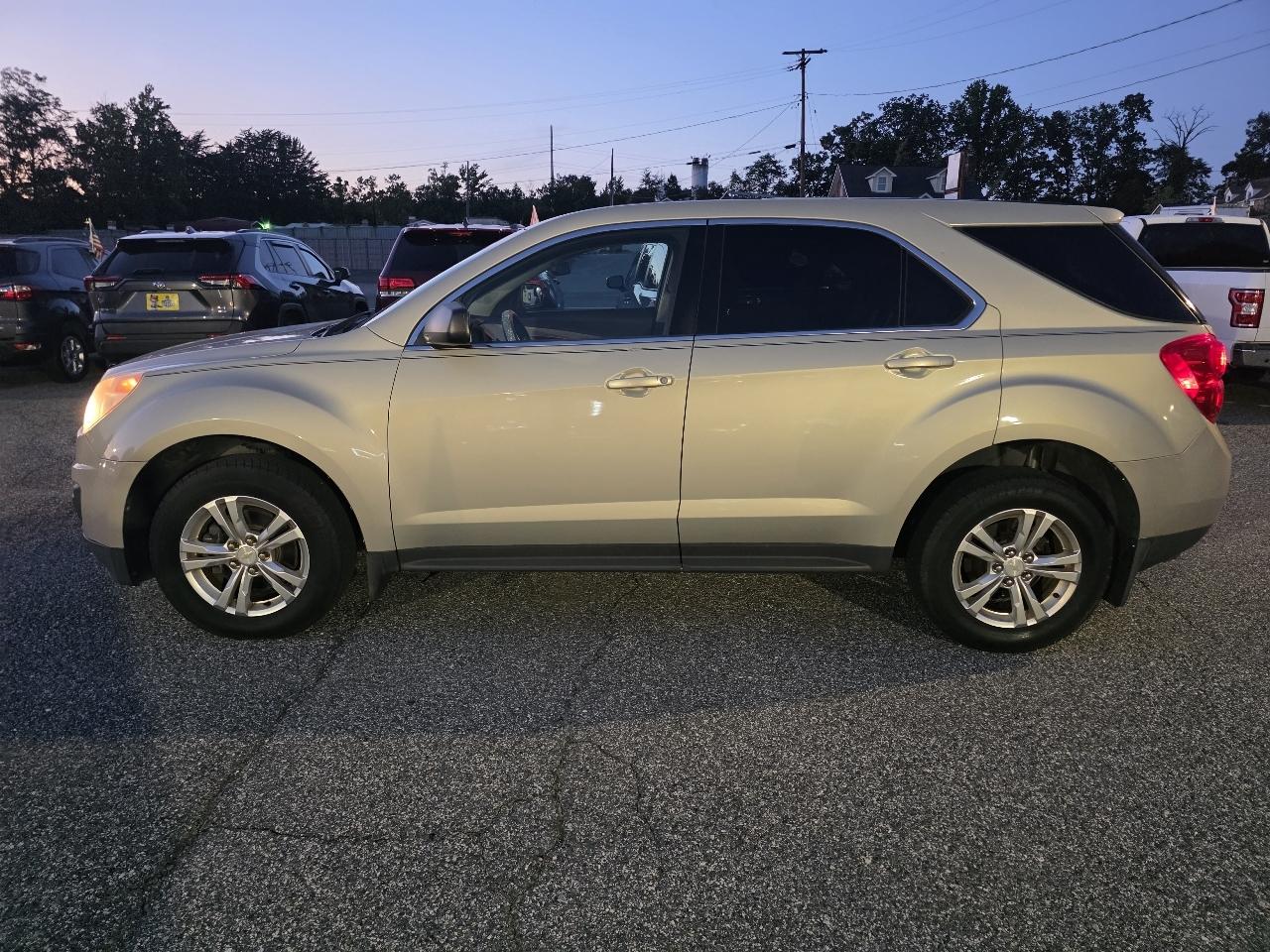 Chevrolet Equinox LS 2WD 2011