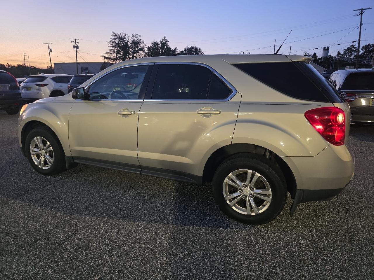 Chevrolet Equinox LS 2WD 2011