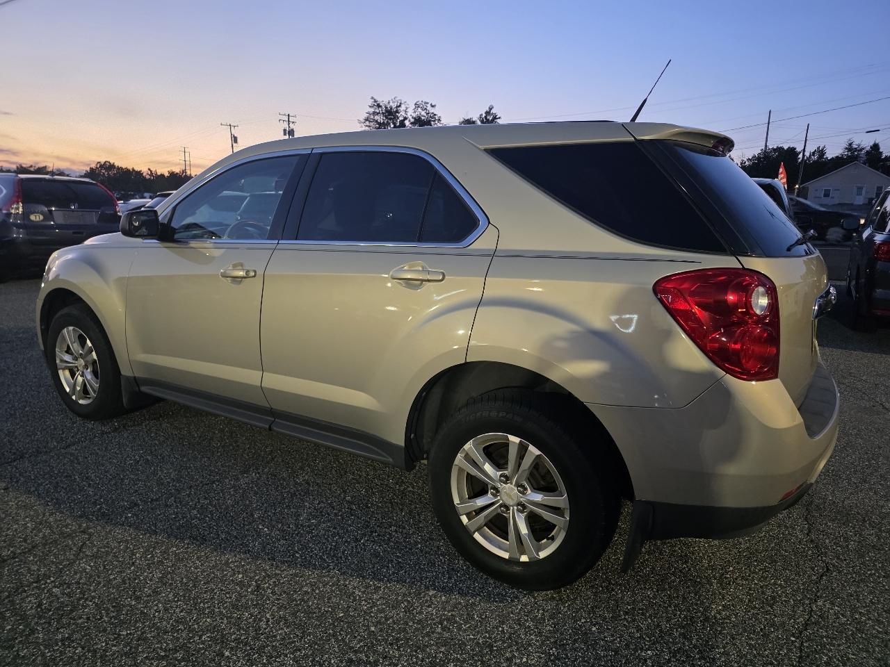 Chevrolet Equinox LS 2WD 2011
