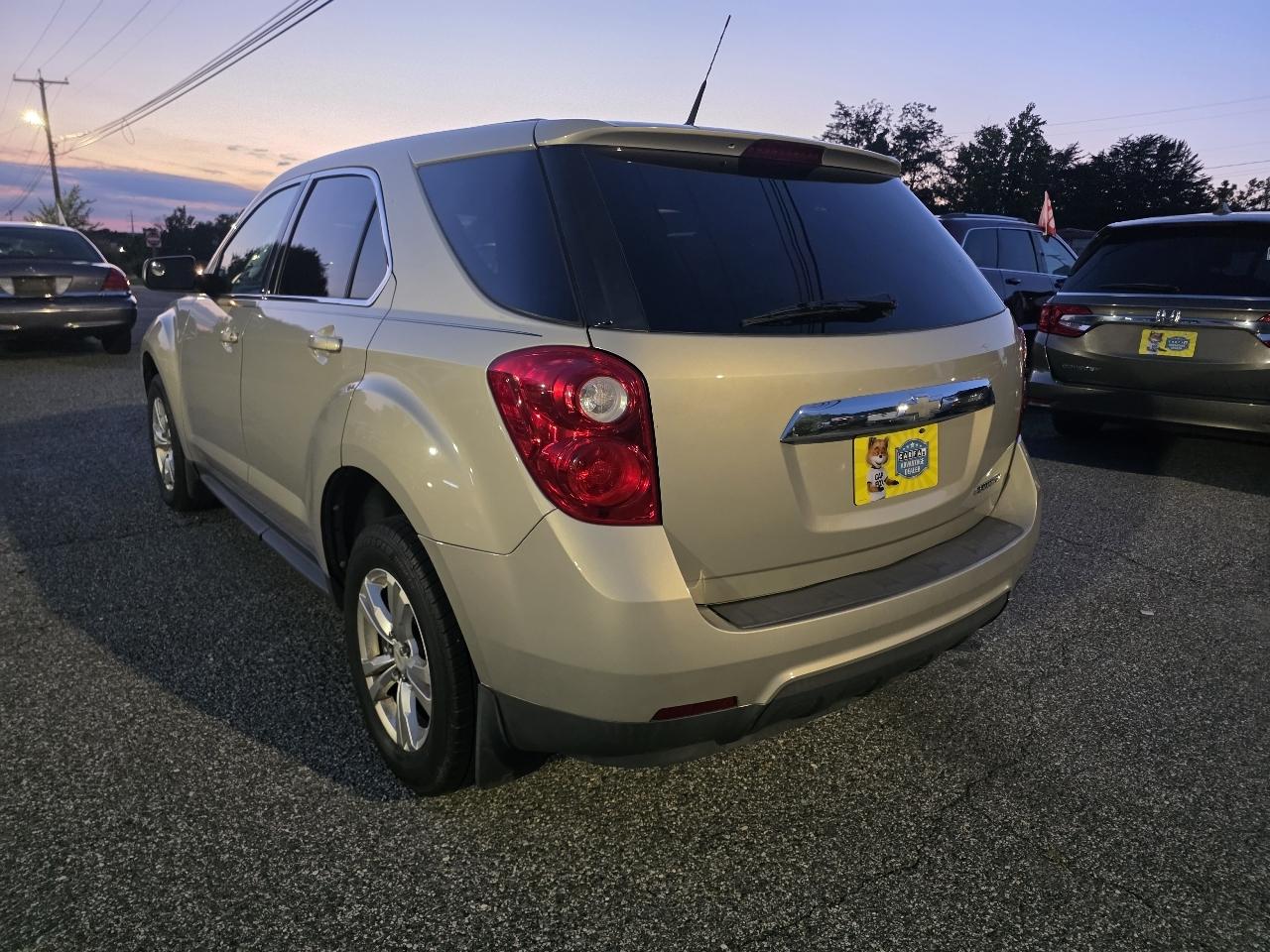 Chevrolet Equinox LS 2WD 2011